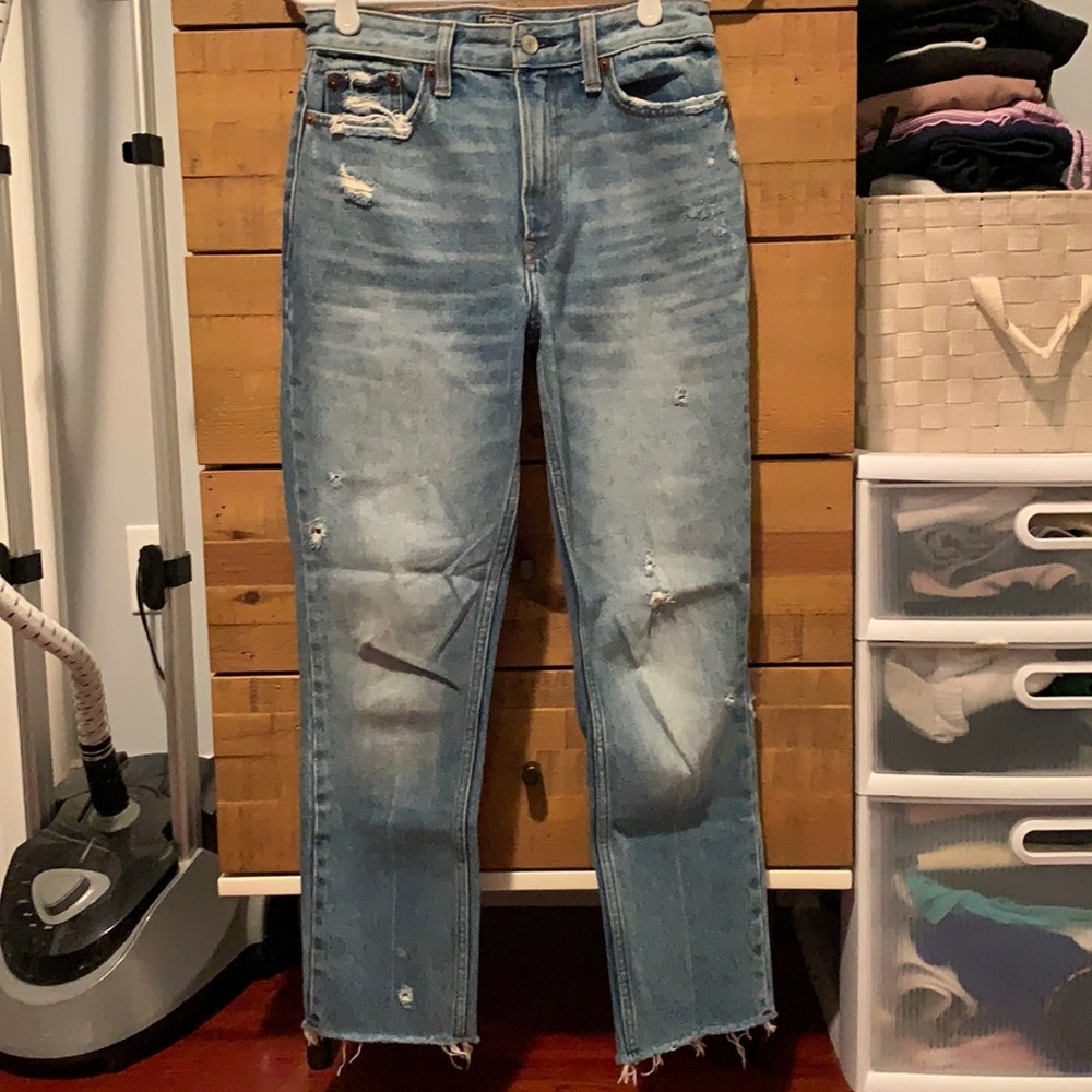 Abercrombie & Fitch Mom Jean